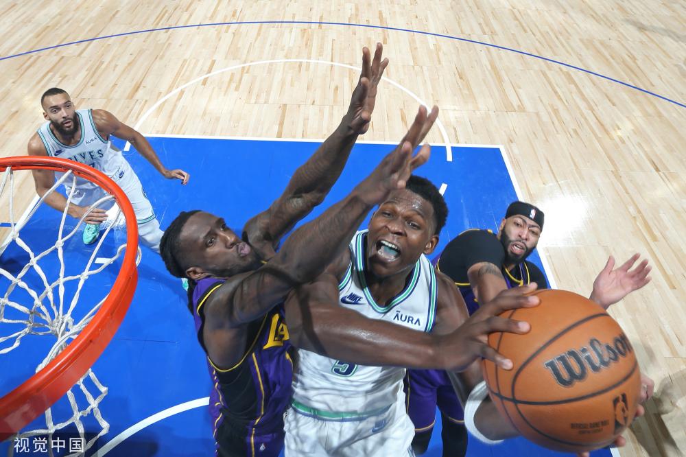 起了广泛的 起了广泛的