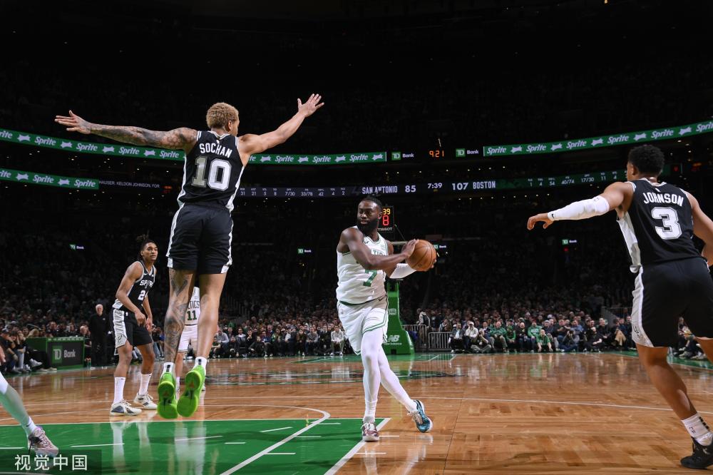 并最终将球 并最终将球