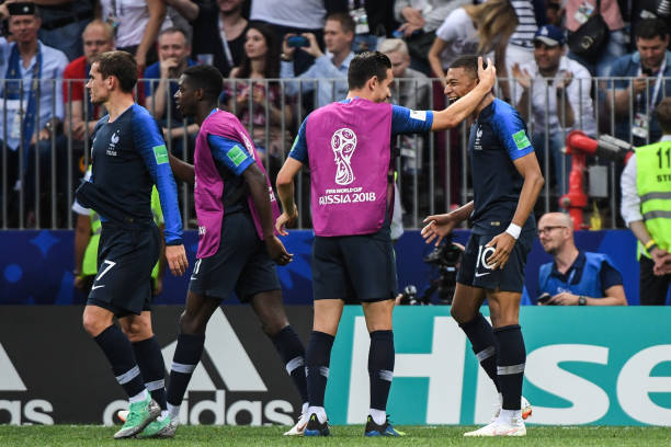 后防线上进 后防线上进